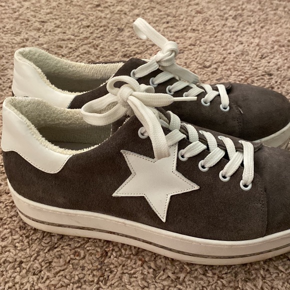 Steve Madden Star Platform Sneakers - Picture 5 of 5